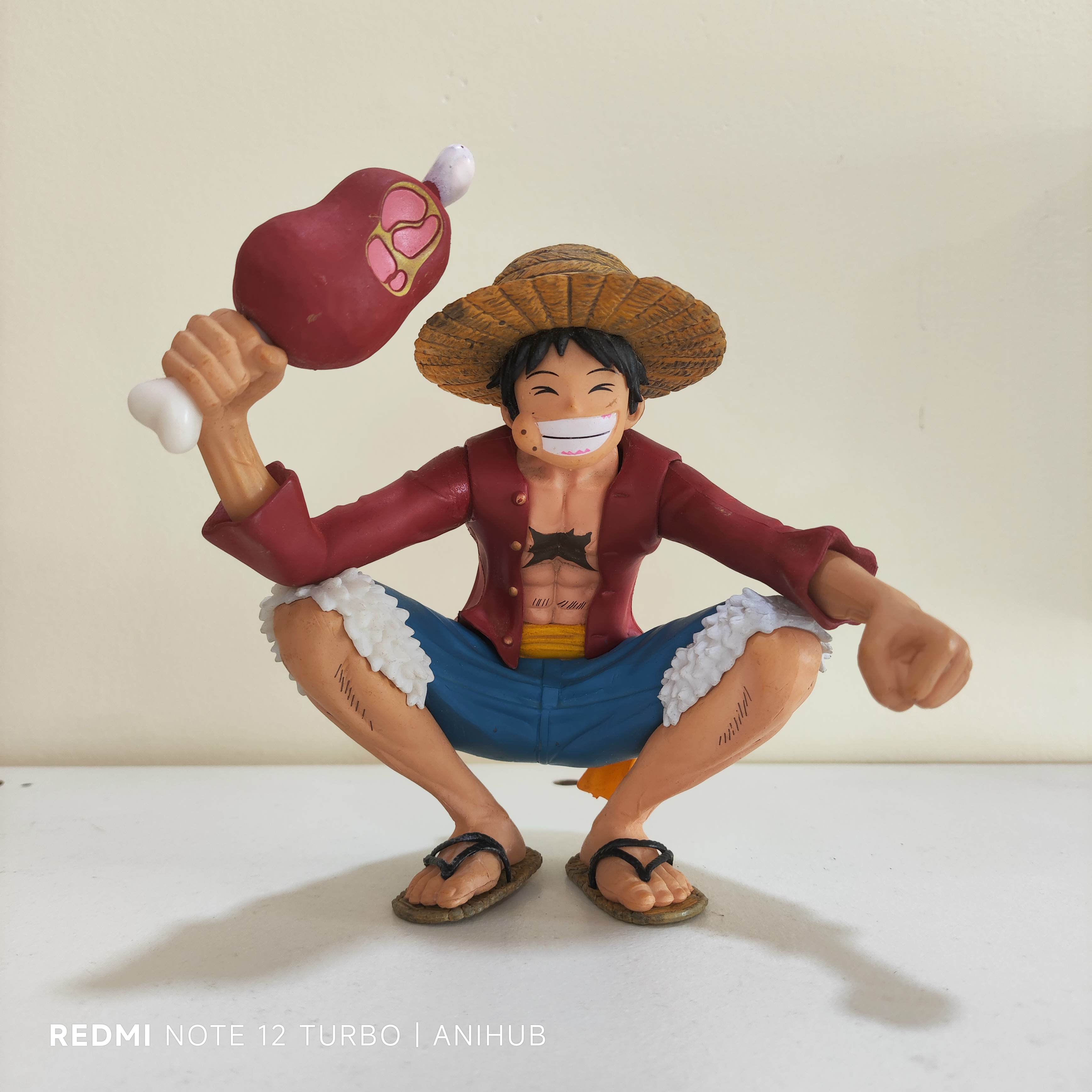 Luffy Sitting & Eating Meat 25cm